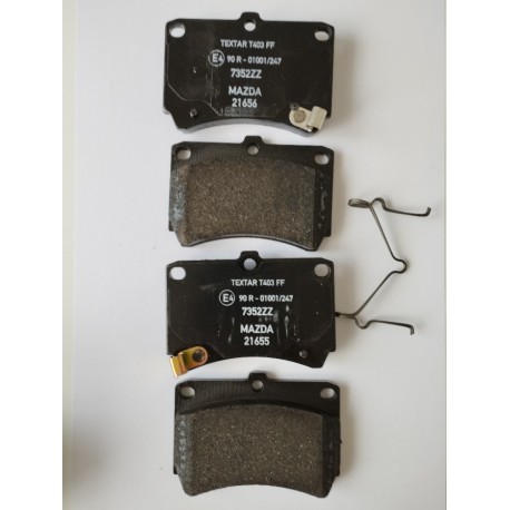 Sada předních brzdových destiček, s akustickou výstrahou opotřebení originál Mazda B5Y6-33-28Z-9C voz. Mazda 121 II, Mazda 323 (